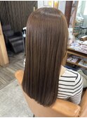 オリーブベージュカラー