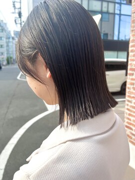 オーガニック アトリエ 大宮(organic+atelier) 20代30代40代外ハネアッシュグレージュ肩ライン耳掛け