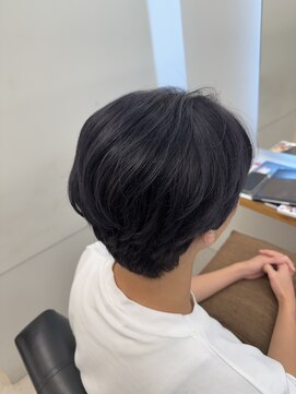 リュクスバトーバイトリコ 船橋南口店(Luxe BATEAU by tricot) シルバーグレー