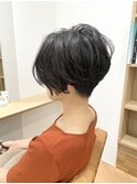 襟足刈り上げクールショートヘア