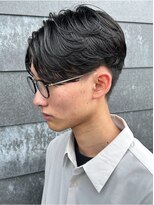 ヒュイル バイ ニアウ(Hwyl by Niau)&nbsp;MEN’S HAIRセンターパートスパイラルパーマニュアンスパーマ