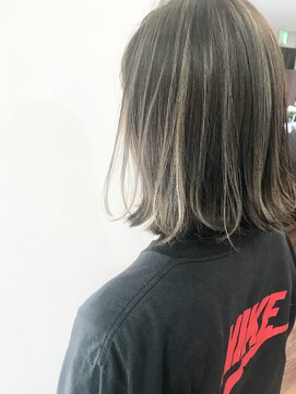 レイラバイアフロート 吉祥寺(Lila by afloat) 切りっぱなしボブミルクティーハイライト【afloat/小笠原　剛】