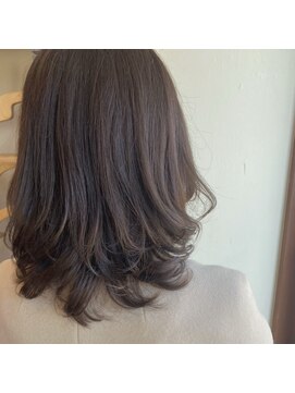 トネリコ(TONELICO) ふんわりカールスタイル