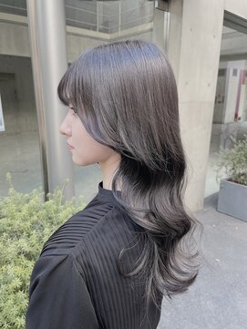 サイ(sai) グレージュ　ベージュ　ブリーチなし　透明感