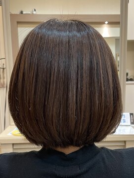 アルターリール(aL ter Rire) 黒髪/グレーベージュ/レイヤーロング/前髪パーマ