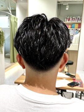 ゼストララ(ZEST Lara) 【YUICHI】これぞスキンフェードカット!【吉祥寺】