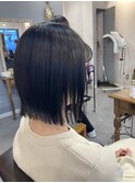 透明感 ぷつっと切りっぱなしボブ