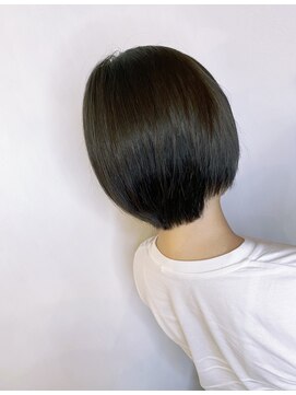 グランドライン(GRAND LINE) 《GRANDLINE友田千栄》ナチュラルなストレートショートボブ韓国