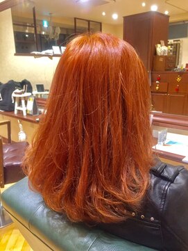 綾瀬 ダズルヘアデザイン(Dazzle Hair Design) ダブルカラー／オレンジヘアー／韓国風