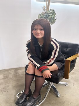 リノア(Linoa) 地毛風カラーとレイヤーカットで透明感