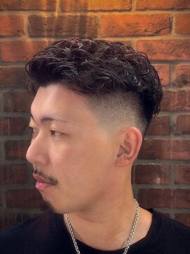 プレミアムバーバー 赤坂店(PREMIUM BARBER produce by HIRO GINZA) スキンフェードパーマ