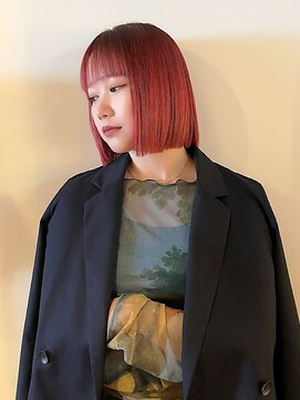 ロティー(loty) ボブ ハイトーン ブリーチ チェリーレッド 暖色カラー 10代20代