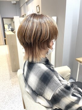 オーセンヘア(AUTHEN.HAIR) ショートウルフ