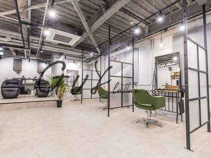 ガイ ラタン ウエスト(GUY lattan west)の写真