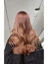 《*ミルクティーのような柔らかい色味のベージュ*》髪の艶感と肌馴染みが良く、メイクとの相性◎[ブリーチ]