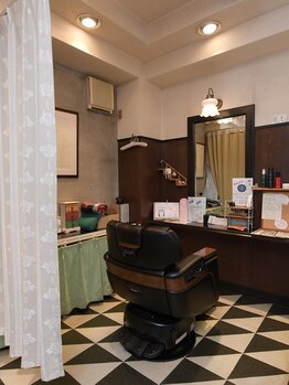 フジミウメツボ(FUJIMI UMETUBO)の写真/店内に流れるJAZZでより一層くつろげる、上質空間。幅広い年代の男女から高い支持を集める人気サロンです。