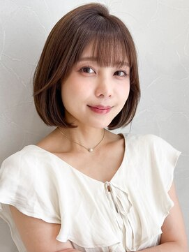アグノス 青山(Agnos) うる艶髪愛されミルクティーブロンド小顔カットダークブルー