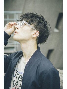 アットラブ バイ ベル(at'LAV by Belle) 今どきツーブロックはセミウェットとアンニュイな動きで決まり！