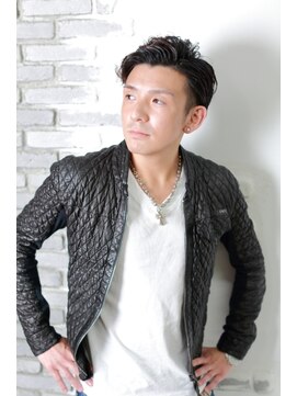 アッシュタカサキ(ash takasaki) 20代30代 刈り上げツーブロック オンオフ決まるビジネスにも◎