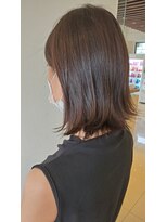 スタイル 成城学園前(STYLE) 耳かけボブスタイルで毛先パーマをかけ  フォギーベージュ