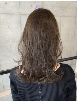 ウェイズ トウキョウ(Ways TOKYO) 透明感のあるくすみオリーブグレージュカラー☆