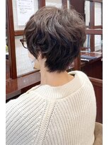 サロンデピレ ふんわりベリーショート 襟足スッキリ 暗色ブラウン