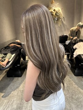 ロンド レア 天神大名店(Lond Le’a) デザインカラー/レイヤーカット/ウェットヘア/オリーブベージュ