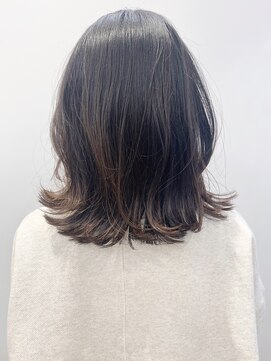 モリオフロムロンドン 松戸店(Morio from London) 【松戸　石山】癖毛風ミディアムレイヤー外ハネレイヤー