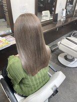 ムーブ(Moob)&nbsp;1ブリーチで作るグレージュカラー透明感抜群【別府】