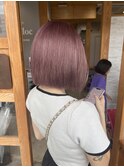 ピンクベージュ