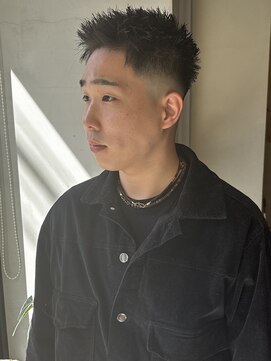 ヘアー アイス ルーチェ(HAIR ICI LUCE) ミドルスキンフェードスパイキーショート／大矢