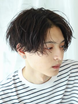 ライラ(Lyla) 無造作質感 ソフトルーズツイスパショート