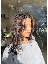 シアン 矢場町店(CYAN.)&nbsp;ゆるめウェーブ×ブリーチパーマをかけたい人にもオススメ