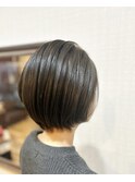 オリーブグレージュ