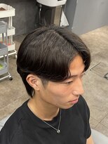 ノイセル 西本町(Noisyle) ブルーブラックフェザーパーマ刈り上げセンターパートｙ