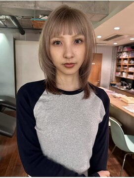 ノラジャーニー(NORA Journey) 透け感ベージュ  くびれレイヤーウルフ