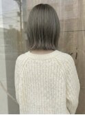 ハイトーン×外ハネ×グレージュ1