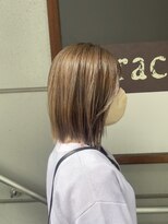 グレイス ヘアドレッシング 鷹匠(grace hair dressing)&nbsp;ぱつっとロブ×柔らかベージュ