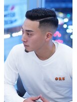 にもう&nbsp;サイドパートかき上げフェードカットバーバースタイルJ