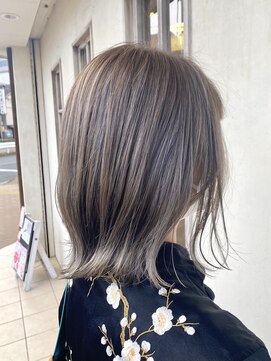 エイミーバイアフロート(amie  by afloat) ◇ 大人気☆ホワイトグレー × ハイライト