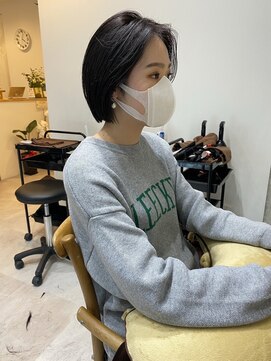 ディーエックス スリー(Dxxxx III) 伸ばしかけかわいいボブ