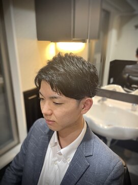 プラウド(PROUD) アップバングショート【ツーブロック刈り上げ黒髪短髪】