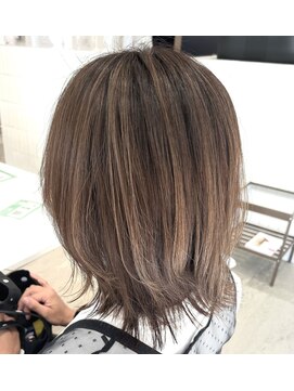 アヴァンス 箕面(AVANCE.) ハイライトウルフ