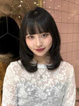 ルームバイシー 新宿(Loom. by Sea) ○小顔韓国カット×ミディアムレイヤー[新宿/韓国/髪質改善]