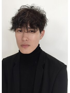 ヘアスペース リズム グリーン(Hair space Rizm green) メンズのニュアンスパーマスタイル