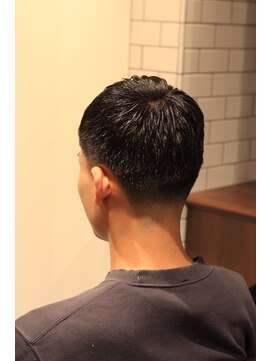 キングスマントーキョー 立川店(KINGSMAN TOKYO) クロップ