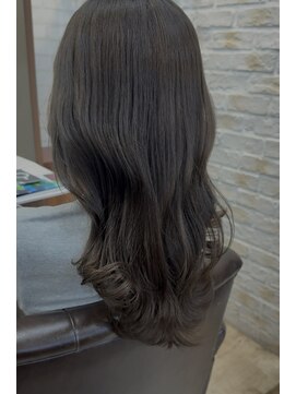 ヘアケアアンドヘアデザイン リベール(L:belle) 気になる髪質の悩みは鎖骨下15センチのレイヤーブルーグレージュ