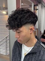 ゼノ 海老名(XENO) スペインカールラウンドマッシュフェザーパーマメンズパーマ眉毛