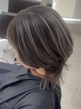 ユウル 横浜(juhl.) ウルフレイヤーバレイヤージュブリーチダブルカラーグレージュ