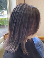 メロウ(Mellow)&nbsp;バレイヤージュ×イルミナカラー　若干シルバー寄りのベージュ